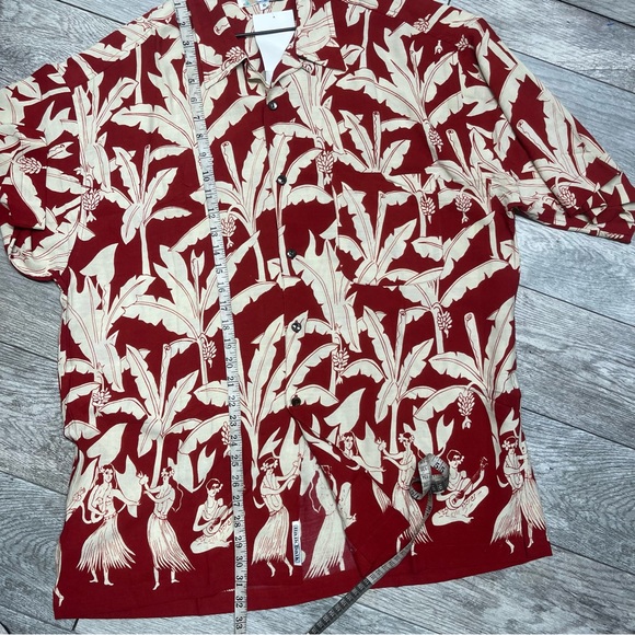 Baik Baik men's red floral Hawaiian button down shirt size XL - Picture 3 of 9